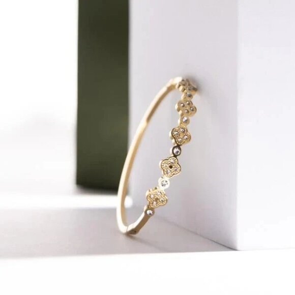 Gold Clover Crystal Bracelet – Elegant Women’s Jewelry for Special Occasions - Picture 2 of 2